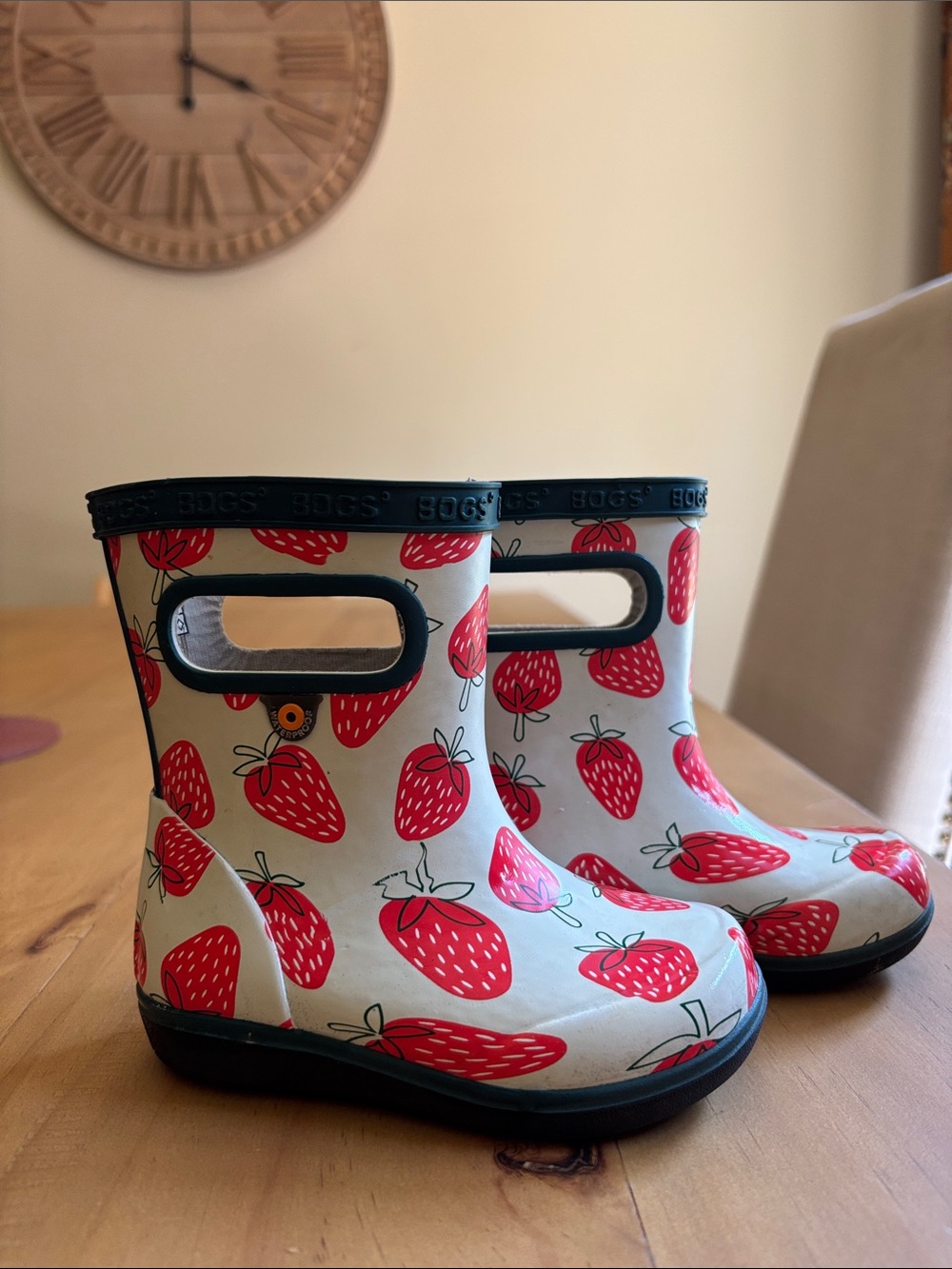 BOGS Girls' Strawberry Print Rain Boots